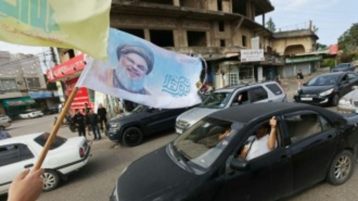 رسالة المقاومين لأهلهم النازخين بعنوان (أهل الإباء) للشاعر محمد نايف 